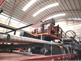 发往内蒙木材粉碎生产线