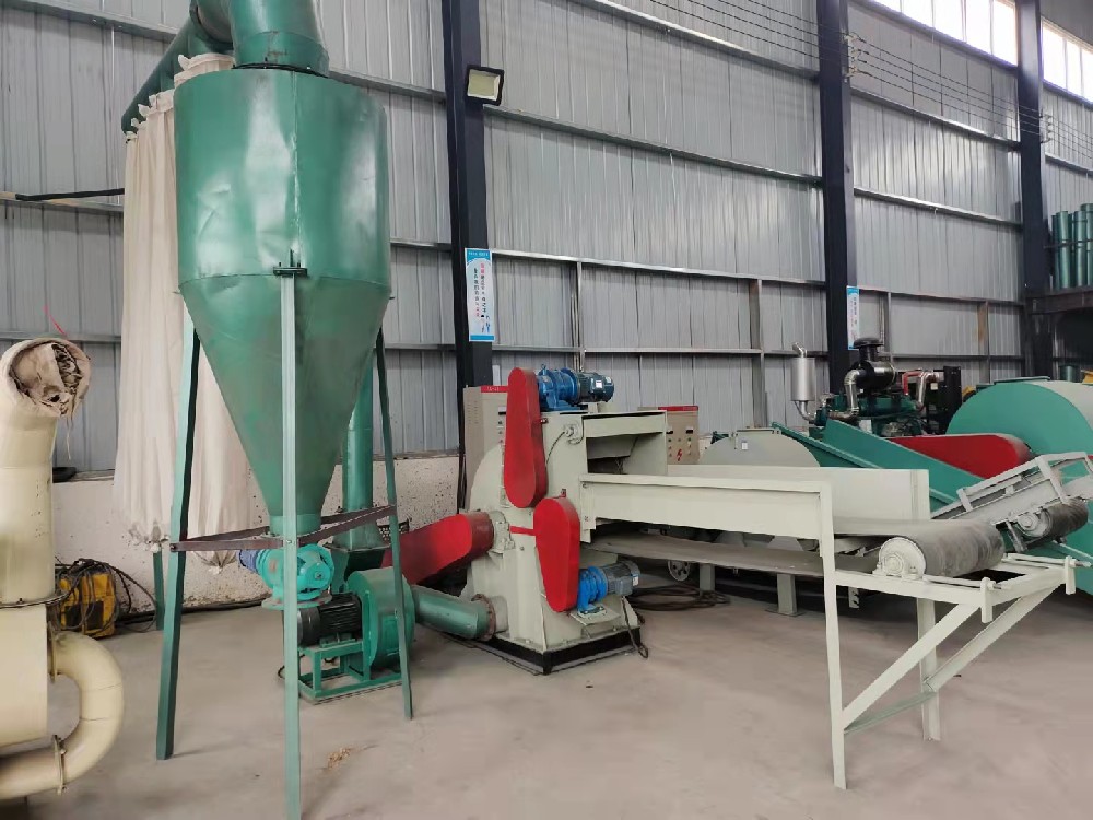 What are the factors that affect the yield efficiency of wood crusher