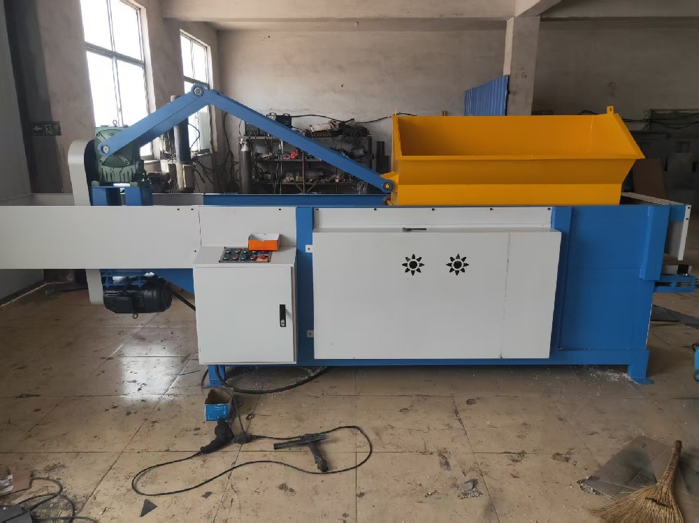 Thai Customer Purchases Xinxiang Environmental Protection Wood Shaving Machine